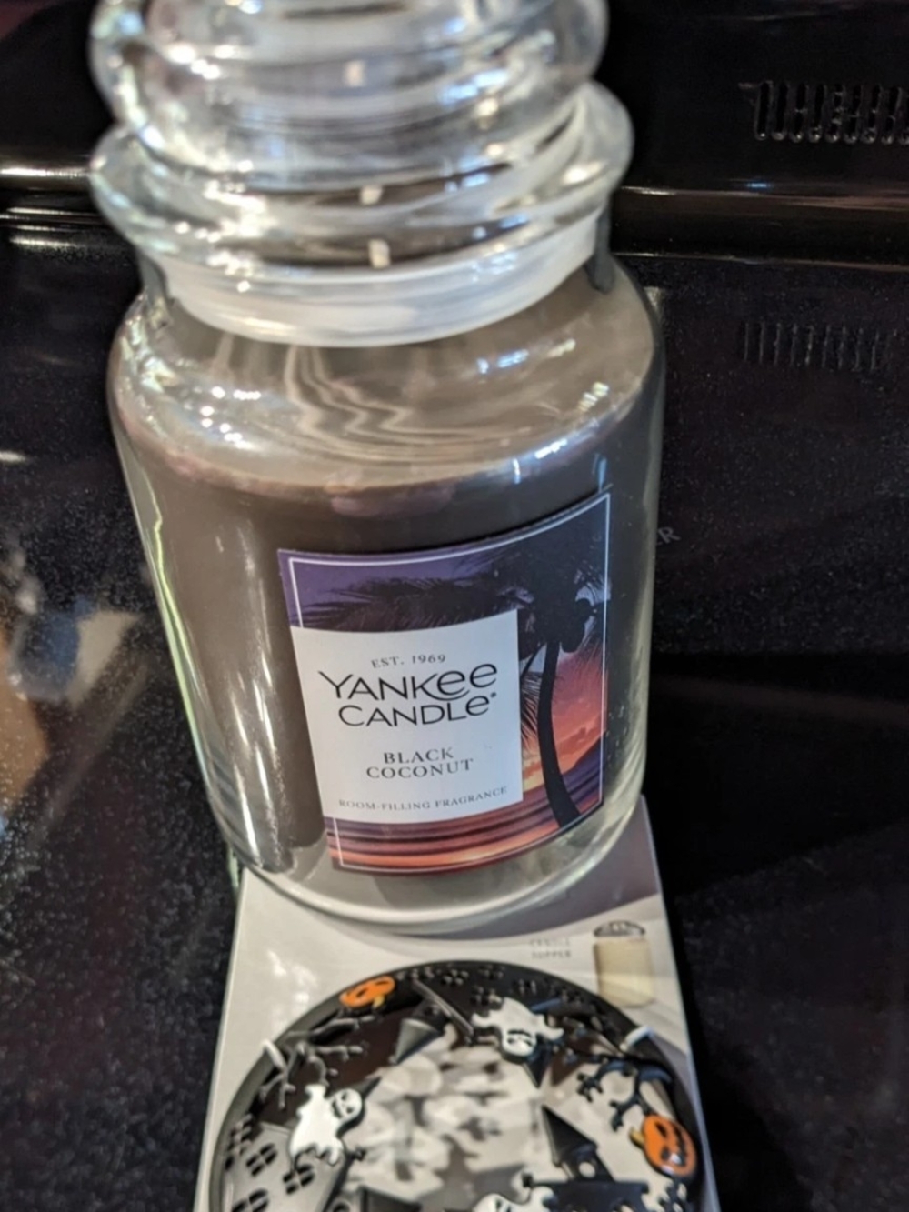 Yankee Candle Black Coconut 22 oz Jar with Spooky Halloween Scene Illuma Lid Top